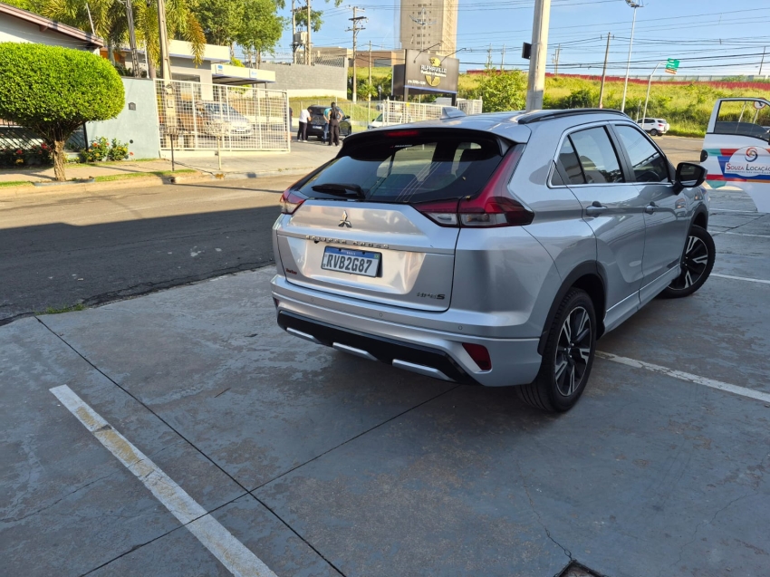 mitsubishi eclipse cross 1.5 mivec turbo gasolina hpe-s cvt 1.6 4p automatico 2023