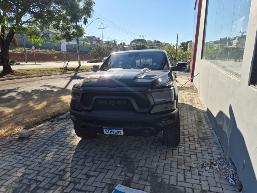 ram 1500 5.7 v8 gasolina rebel cd 4x4 automatico 4p 2022