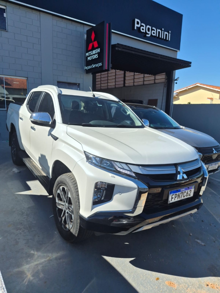 mitsubishi l200 triton 2.4 16v turbo diesel sport hpe-s cd 4p 4x4 automatico 20234
