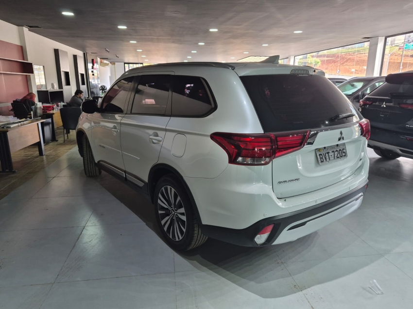 mitsubishi outlander 2.0 mivec gasolina hpe automatico 4p 20190
