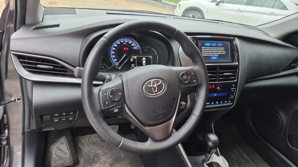 toyota yaris 1.5 16v flex sedan xs connect multidrive 4p automatico 20225