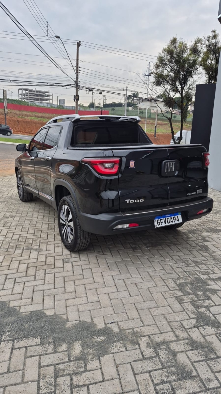 fiat toro 2.0 16v turbo diesel volcano 4wd at9 1.3 flex 4p automatico 20234