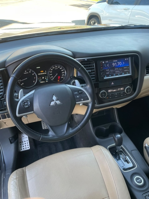 mitsubishi outlander 3.0 gt 4x4 v6 24v gasolina 4p automatico 20157