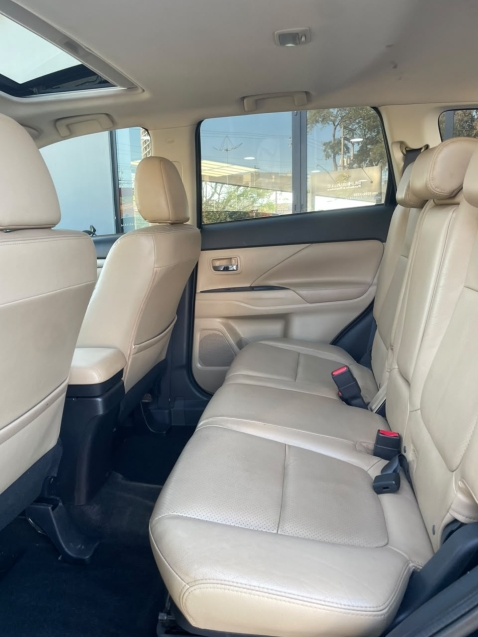 mitsubishi outlander 3.0 gt 4x4 v6 24v gasolina 4p automatico 20154