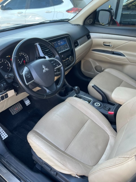 mitsubishi outlander 3.0 gt 4x4 v6 24v gasolina 4p automatico 20155