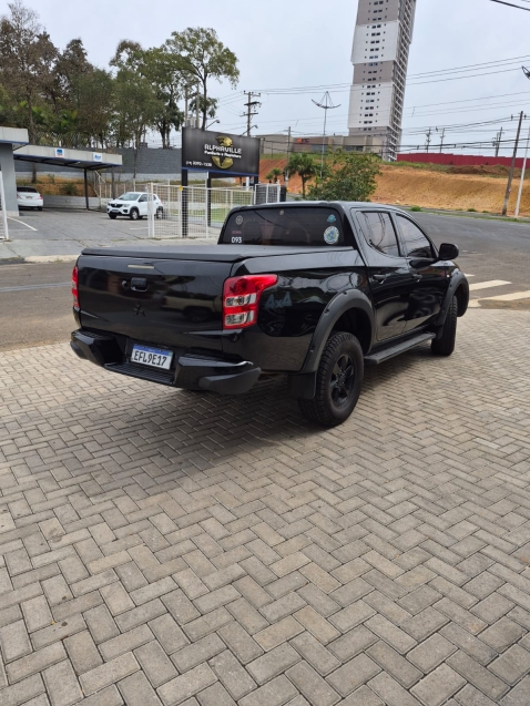mitsubishi l200 triton 2.4 16v turbo diesel sport glx outdoor cd 4p 4x4 manual 20204
