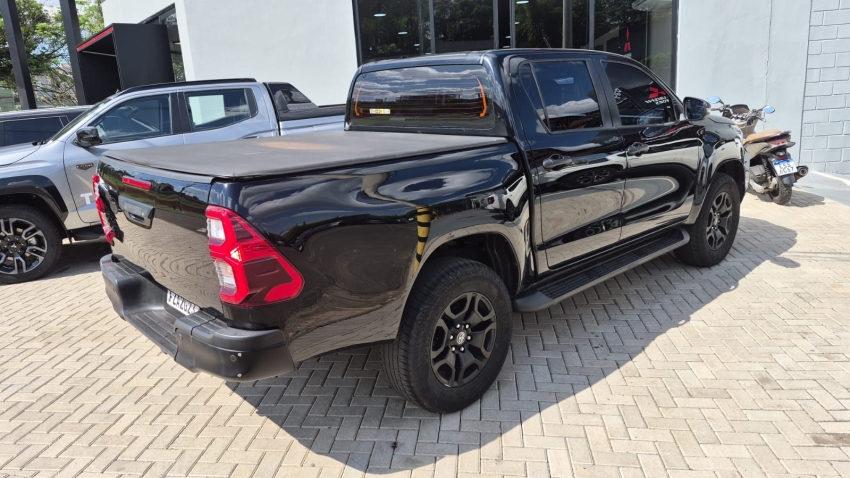 toyota hilux 2.8 d-4d turbo diesel cd srv 4x4 automatico 4p 20221