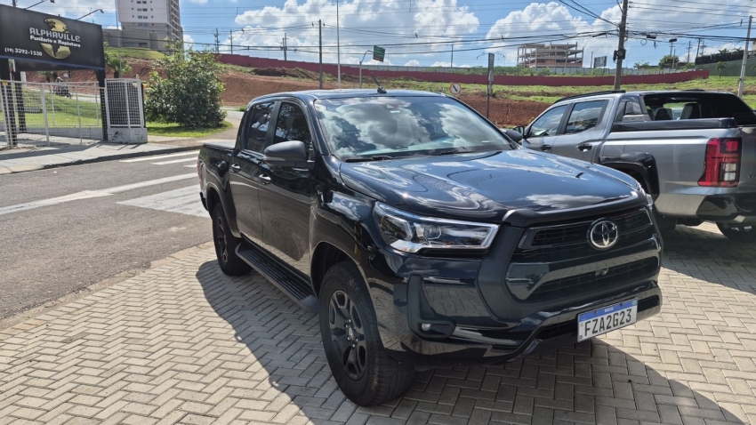toyota hilux 2.8 d-4d turbo diesel cd srv 4x4 automatico 4p 20222