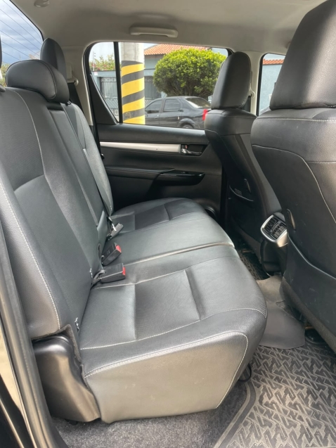 toyota hilux 2.8 d-4d turbo diesel cd srv 4x4 automatico 4p 20225