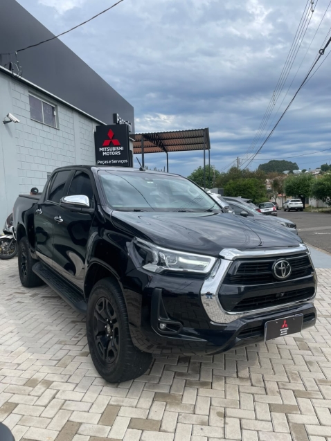 toyota hilux 2.8 d-4d turbo diesel cd srv 4x4 automatico 4p 20228