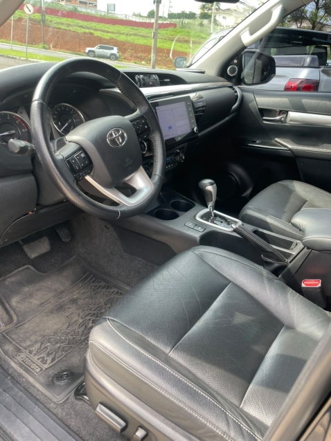 toyota hilux 2.8 d-4d turbo diesel cd srv 4x4 automatico 4p 20221