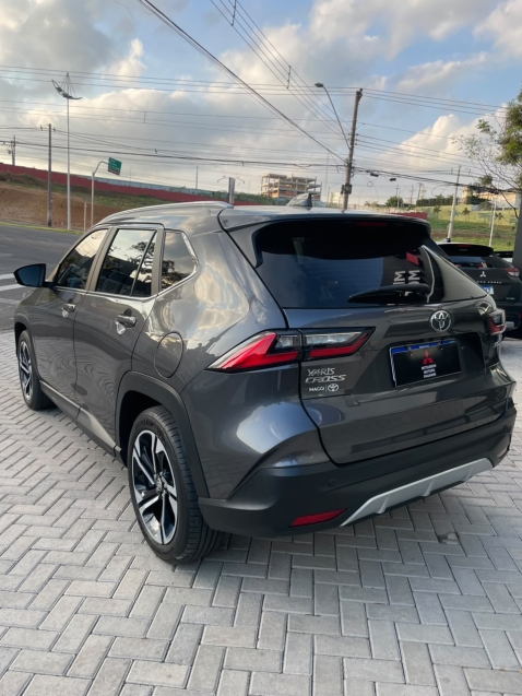 toyota yaris cross 1.5 vvt-i flex xrx cvt 4p automatico 20262