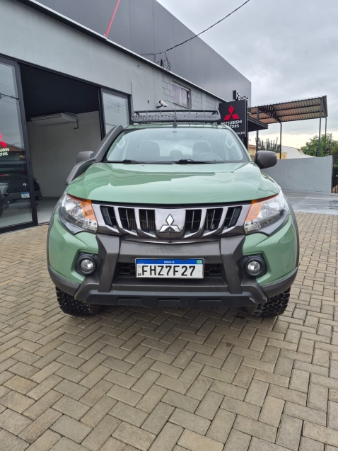 mitsubishi l200 triton 2.4 16v turbo diesel savana gls cd 4x4 automatico 4p 20228