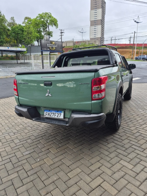 mitsubishi l200 triton 2.4 16v turbo diesel savana gls cd 4x4 automatico 4p 20226