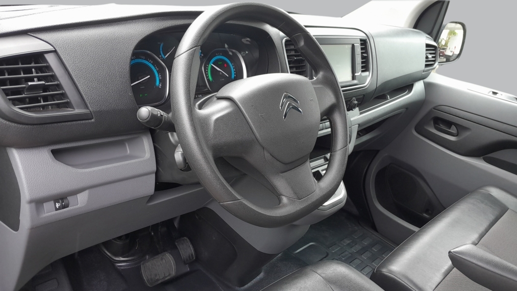 citroen jumpy 75 kw eletrico automatico.