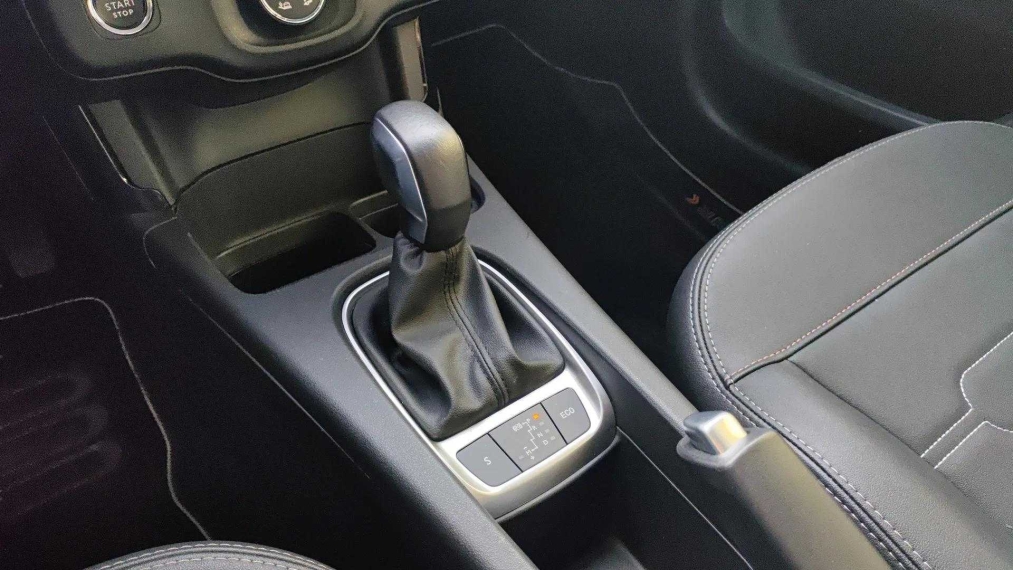 citroen c4 cactus 1.6 thp flex noir eat6