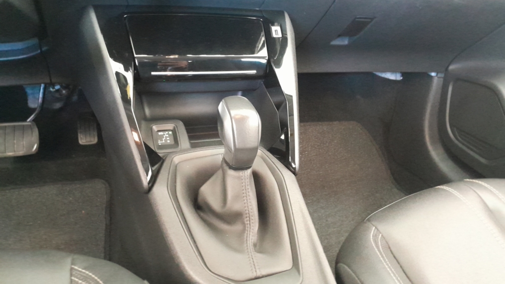 peugeot 208 1.6 16v flex allure at6 4p automatico 2022
