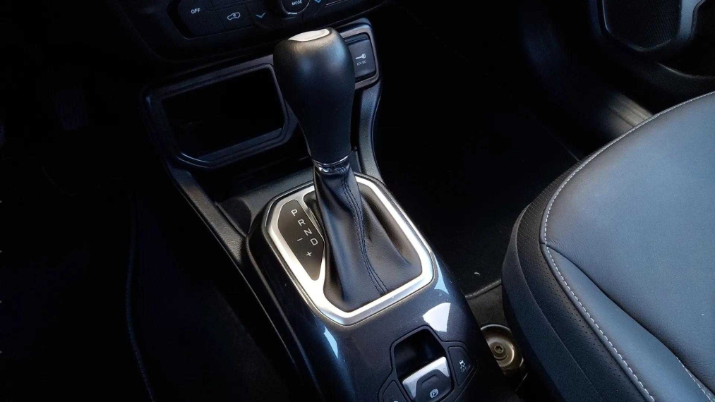 jeep renegade 1.3 t270 turbo flex longitude at6 4p automatico 202411