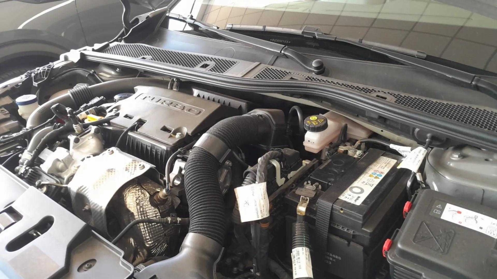peugeot 208 1.0 turbo 200 flex gt cvt 4p automatico 2025