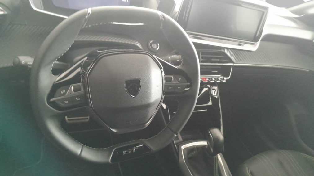 peugeot 208 1.0 turbo 200 flex gt cvt 4p automatico 2025