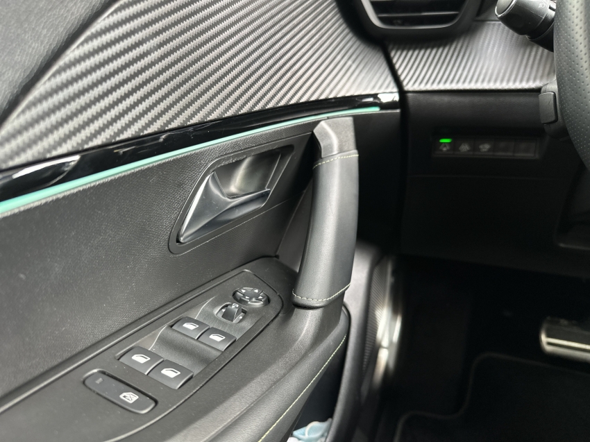 peugeot 2008 50 kw eletrico e-gt automatico 1.0 5p 2023