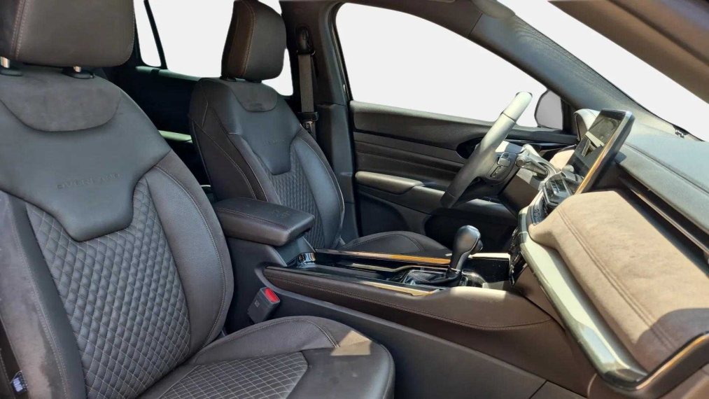 jeep commander 2.0 td380 turbo diesel overland at9 1.9 4p automatico 202410