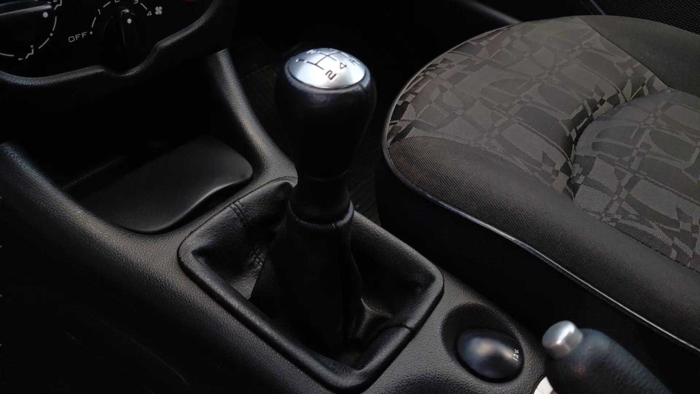 peugeot 207 1.4 xr sport 8v flex 4p manual 1.3 5p 201111