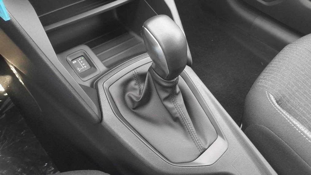 peugeot 208 1.0 turbo 200 flex active cvt 5p automatico 202611