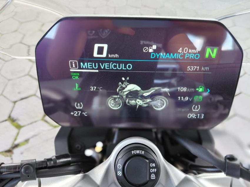 f900 r sport plus gasolina6