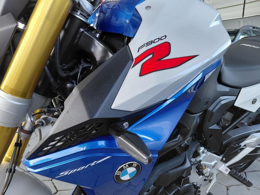 f900 r sport plus gasolina10