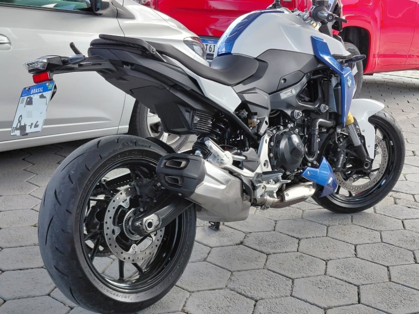 f900 r sport plus gasolina14