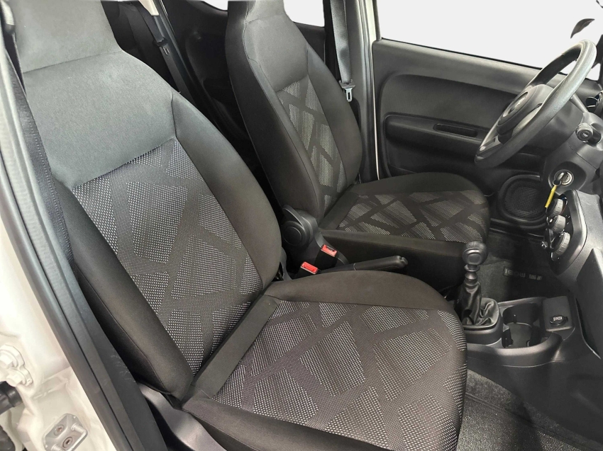 fiat mobi 1.0 evo flex like. manual 4p 202313