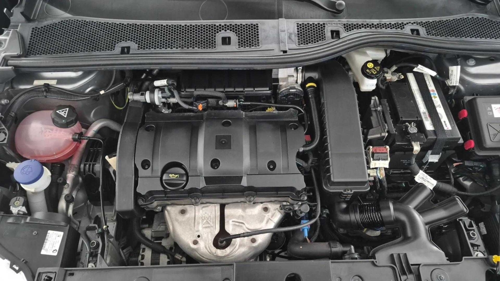 peugeot 208 1.6 16v flex active at6 4p automatico 202415
