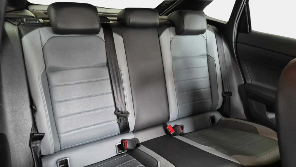 volkswagen nivus 1.0 200 tsi total flex highline automatico 4p 202411