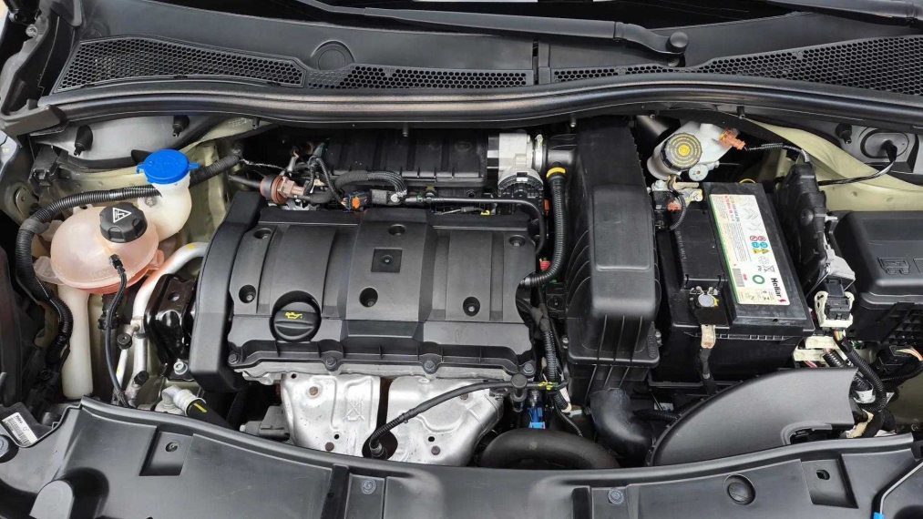 peugeot 2008 1.6 16v flex griffe 4p automatico 202015