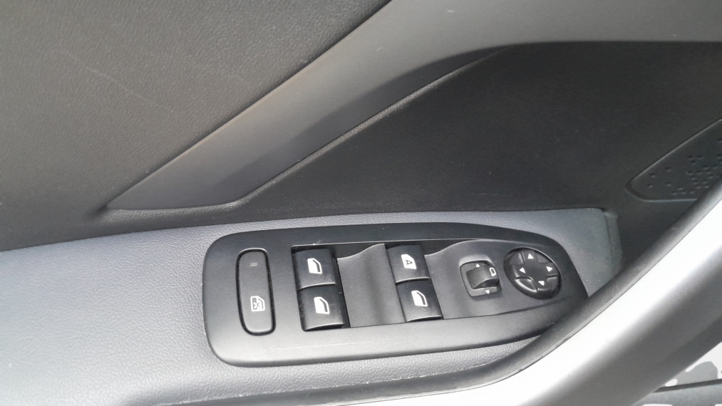 peugeot 2008 1.6 16v thp flex griffe 4p automatico 202411