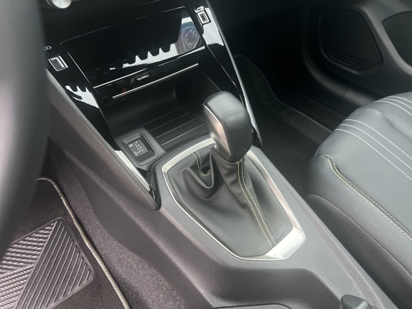 peugeot 208 1.0 turbo 200 hybrid gt cvt flex 5p automatico 202613