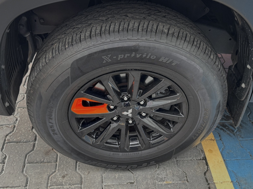 mitsubishi l200 triton savana sertoes  2.4 16v turbo diesel cd 4p 4x4 automatico.