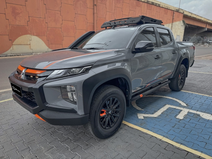 mitsubishi l200 triton savana sertoes  2.4 16v turbo diesel cd 4p 4x4 automatico.