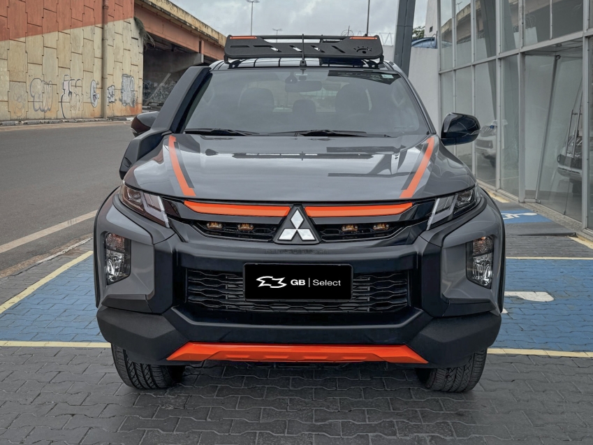 mitsubishi l200 triton savana sertoes  2.4 16v turbo diesel cd 4p 4x4 automatico.
