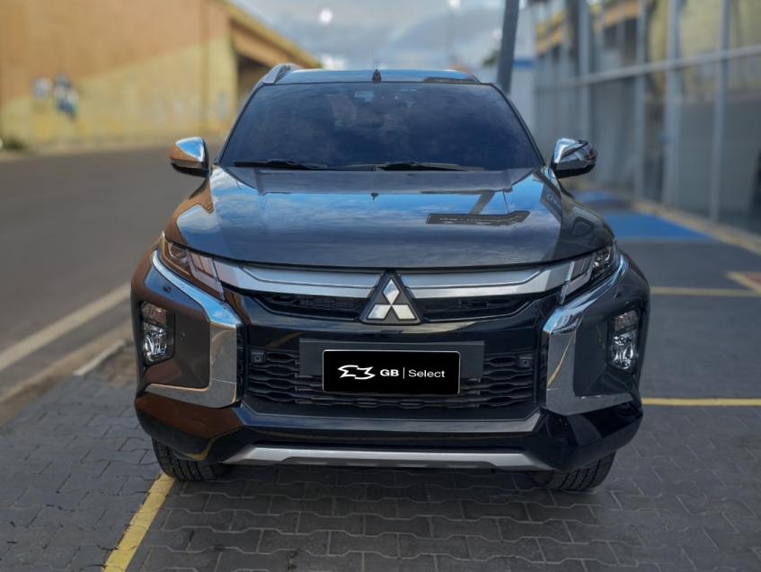 mitsubishi l200 triton 2.4 turbo diesel 4x4 at sport hpe-s 2.0 4p automatico 2025