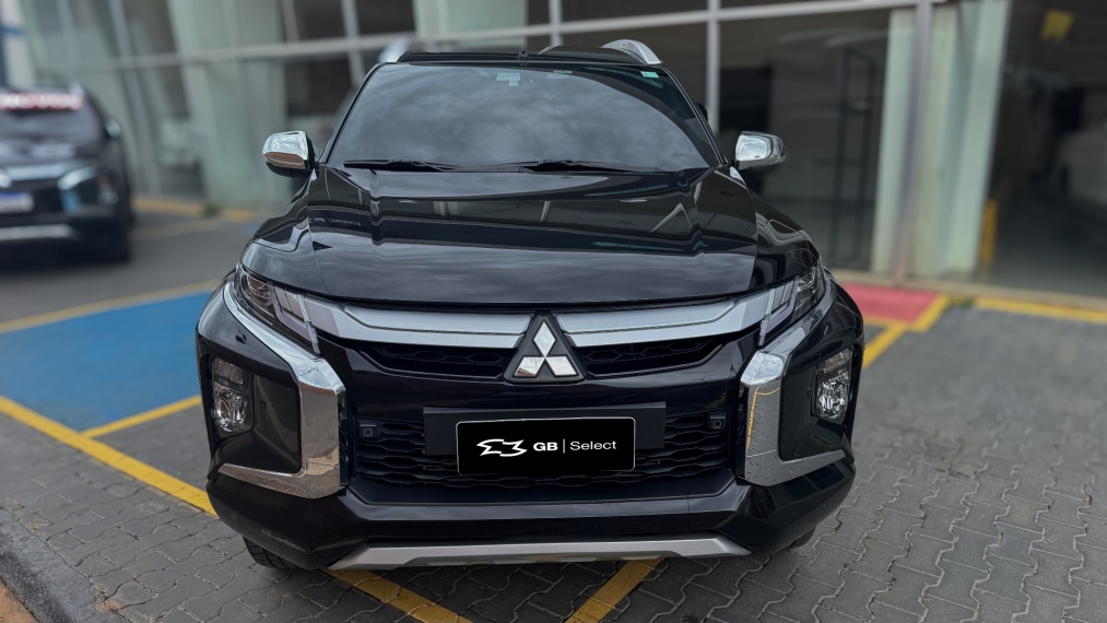 mitsubishi l200 triton 2.4 turbo diesel 4x4 at sport hpe-s 2.0 4p automatico 2025