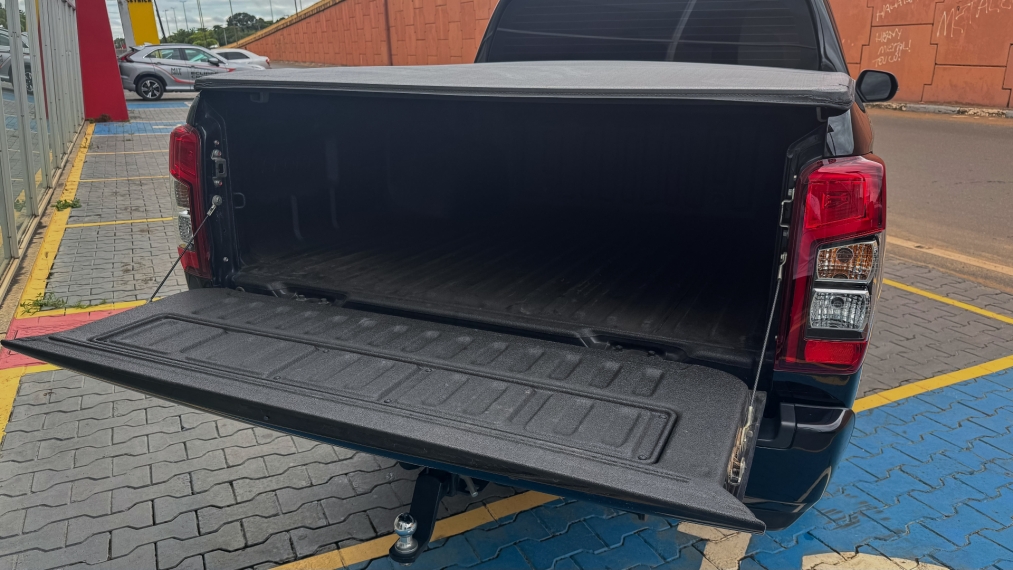 mitsubishi l200 triton 2.4 turbo diesel 4x4 at sport hpe-s 2.0 4p automatico 2025