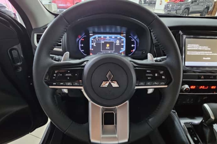mitsubishi pajero sport 2.4 16v mivec turbo diesel legend awd automatico 5p 2025