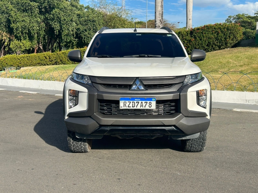 mitsubishi l200 triton 2.4 16v turbo diesel sport outdoor gls cd 4p 4x4 automatico 2.0 20251