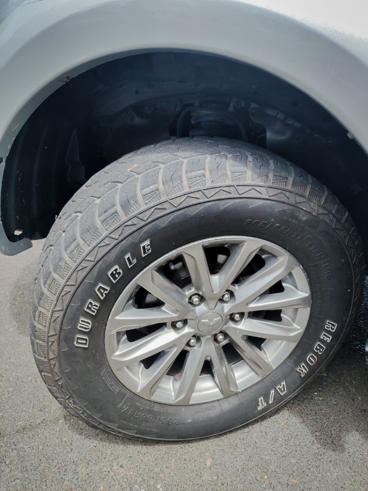 mitsubishi l200 triton 2.4 16v turbo diesel sport hpe-s cd 4p 4x4 automatico 2.0 manual 20199