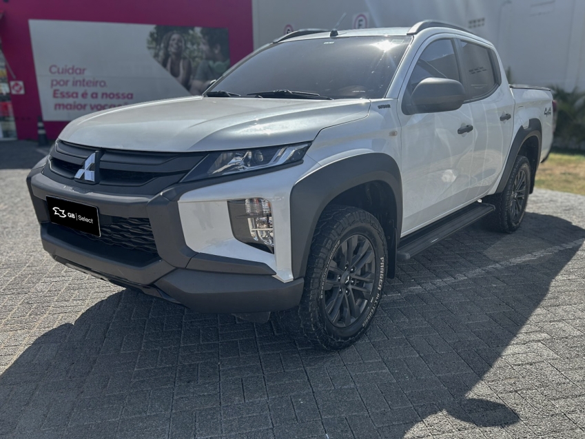 mitsubishi l200 triton 2.4 16v turbo diesel sport outdoor gls cd 4p 4x4 automatico 20252
