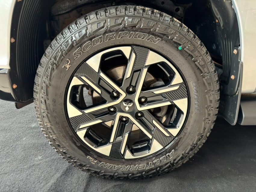l200 triton 2.4 16v turbo diesel sport h9