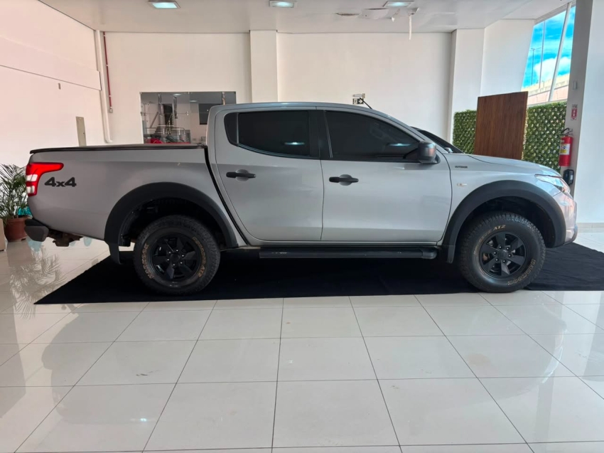 l200 triton sport outdoor glx3
