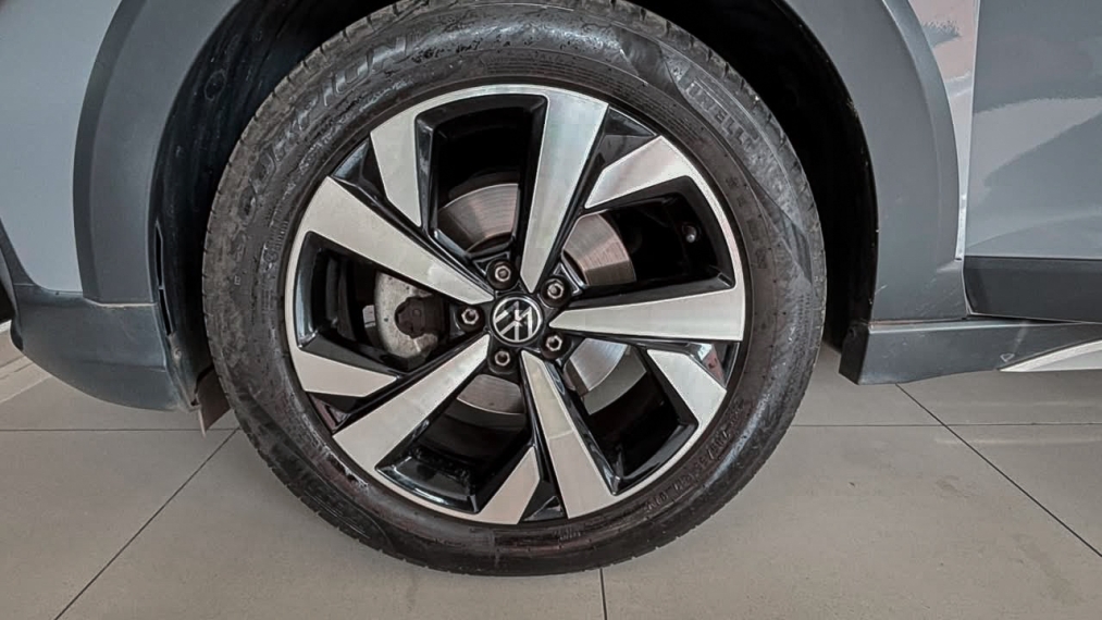 volkswagen nivus 1.0 200 tsi total flex highline automatico 4p 20249